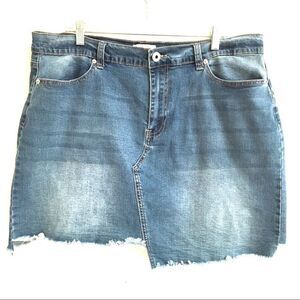 ‎Forever 21 denim raw hem micro mini skirt 18